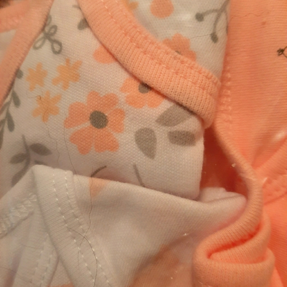 Pack of 5 Bodysuits Size 18 months brand new